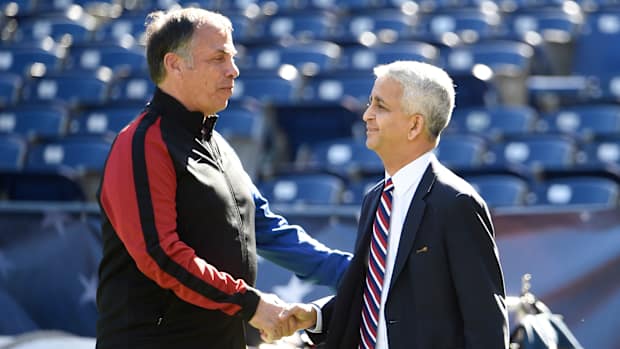 bruce-arena-sunil-gulati-us-soccer.jpg